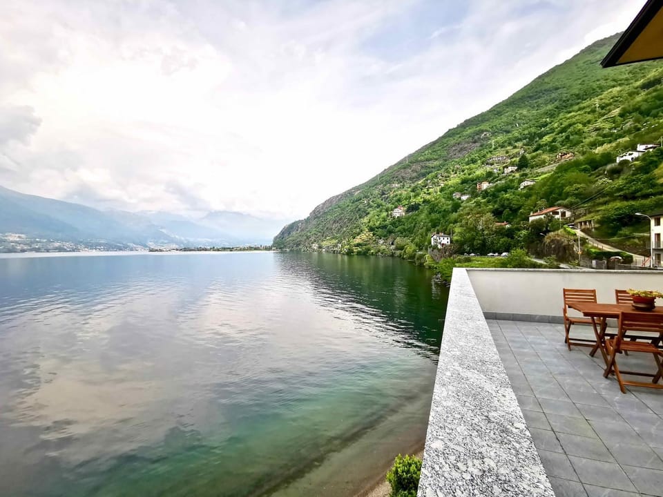 Balcony/Terrace, Lake view