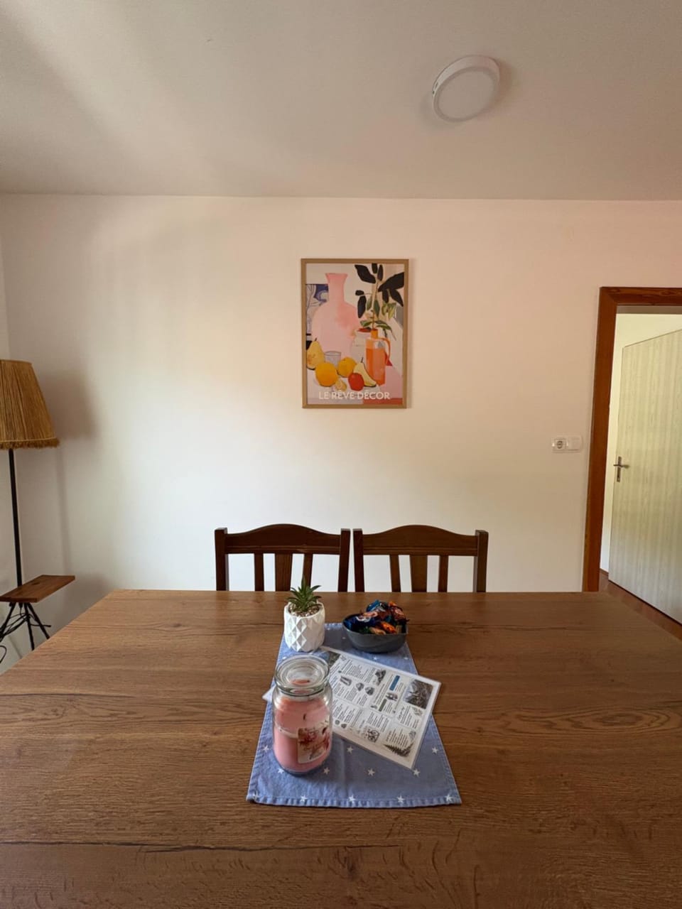 TV and multimedia, Dining area