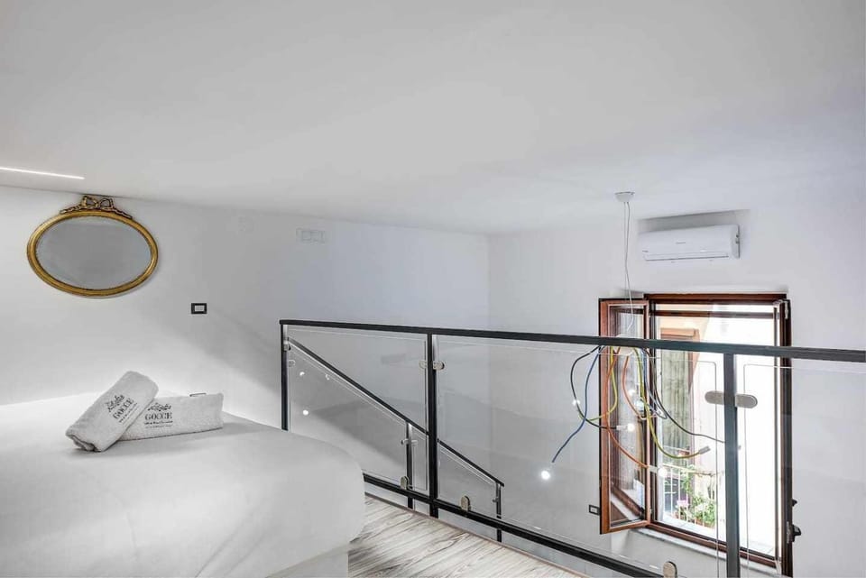 Bed, Bedroom, air conditioner