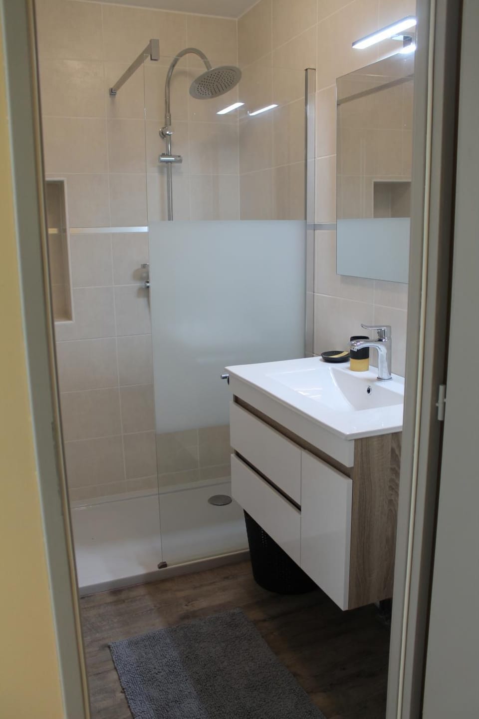 Shower, Bathroom