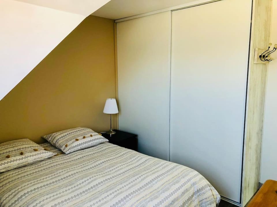 Bed, Bedroom, wardrobe