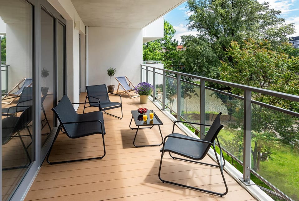 Balcony/Terrace, Seating area, River view