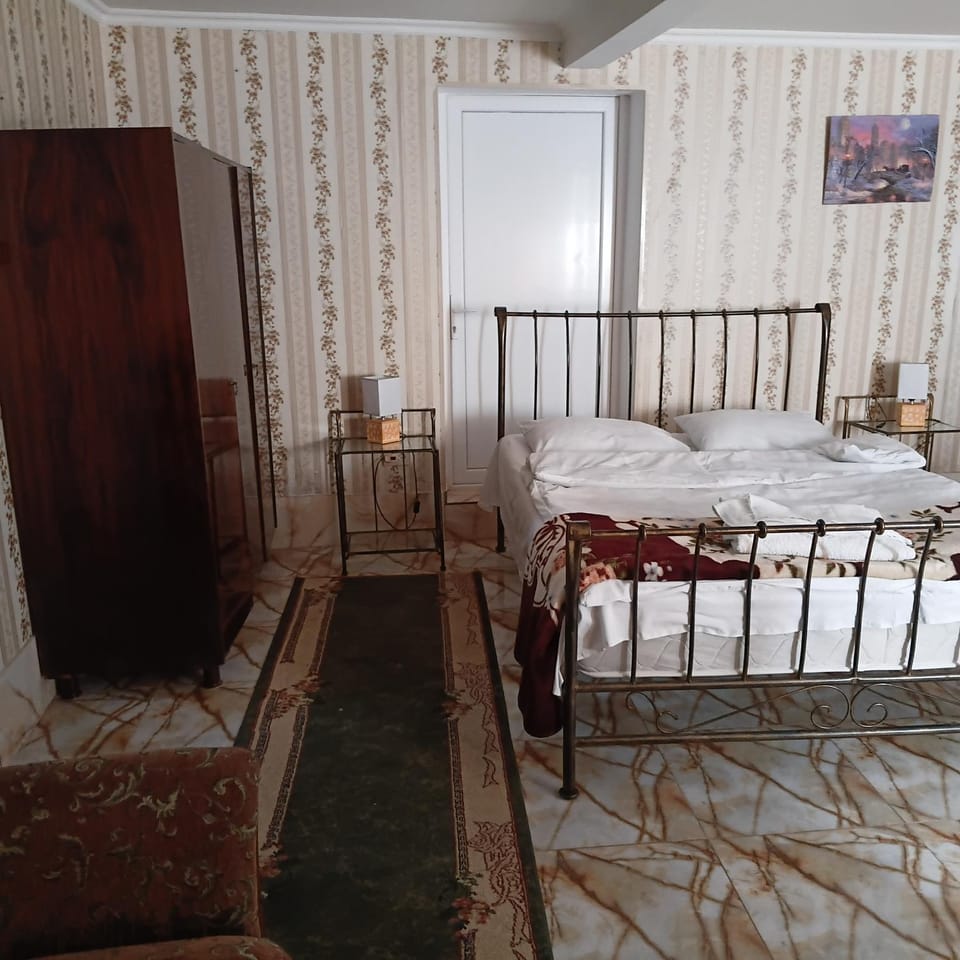 Guest House HAPPY HOUSE Apartment in Georgia
