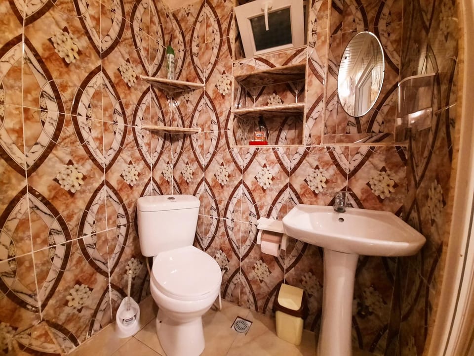 Guest House HAPPY HOUSE Apartment in Georgia