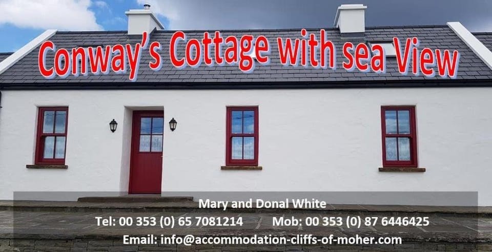Conway's Cottage with Sea View Nestling by Cliffs-of-Moher Bed and Breakfast in County Clare