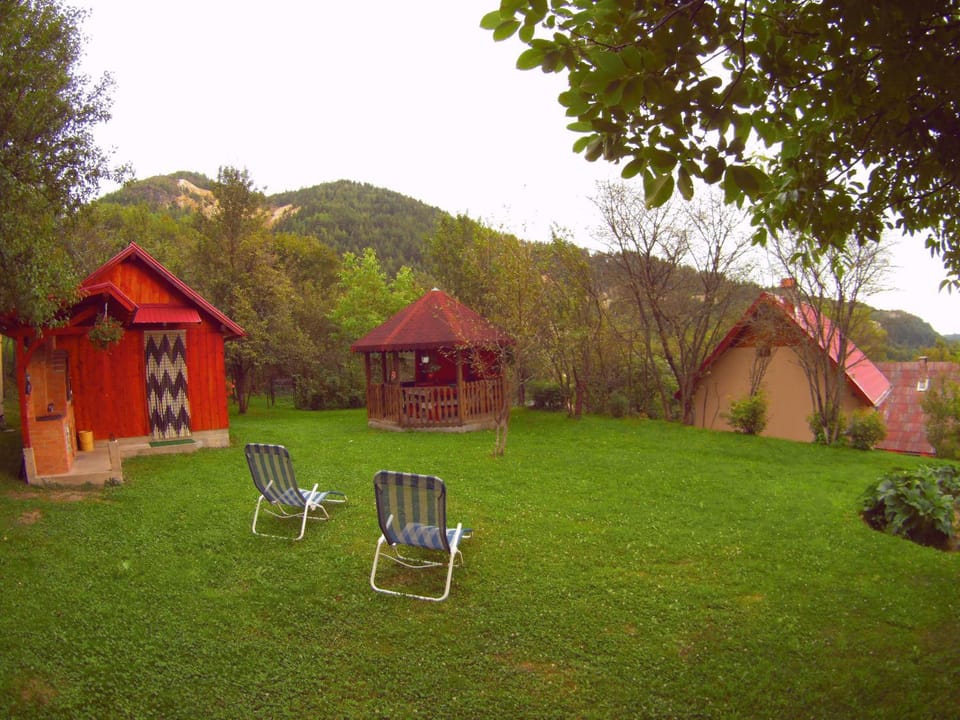 BBQ facilities, Garden
