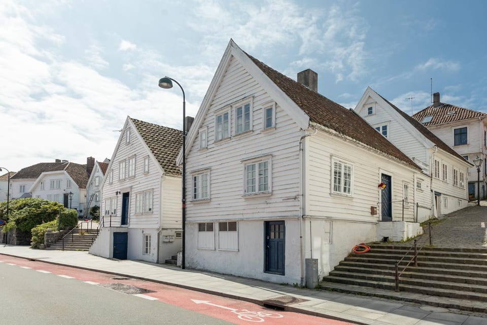 Property building, Facade/entrance, Neighbourhood