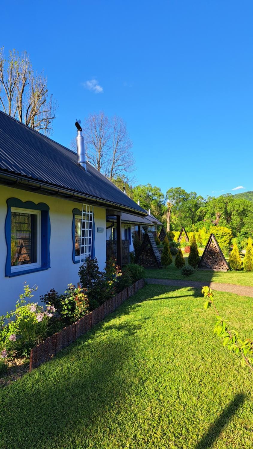 Property building, Natural landscape, Garden