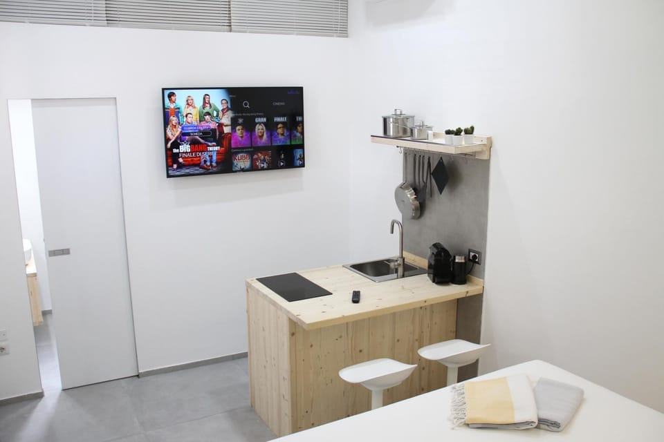 TV and multimedia, Kitchen or kitchenette
