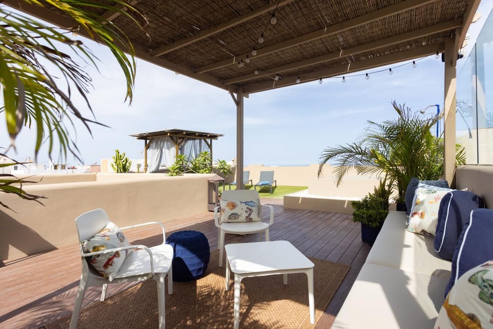 Off site, Solarium, View (from property/room), Living room, Seating area