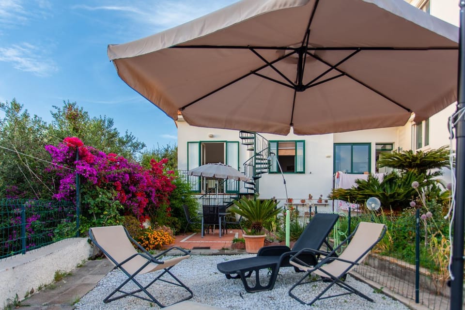 Property building, Day, Garden, Beach, Garden view, Garden view