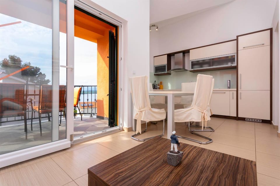 Seafront Apartment Soline With Seaview Apartment in Primorje-Gorski Kotar County