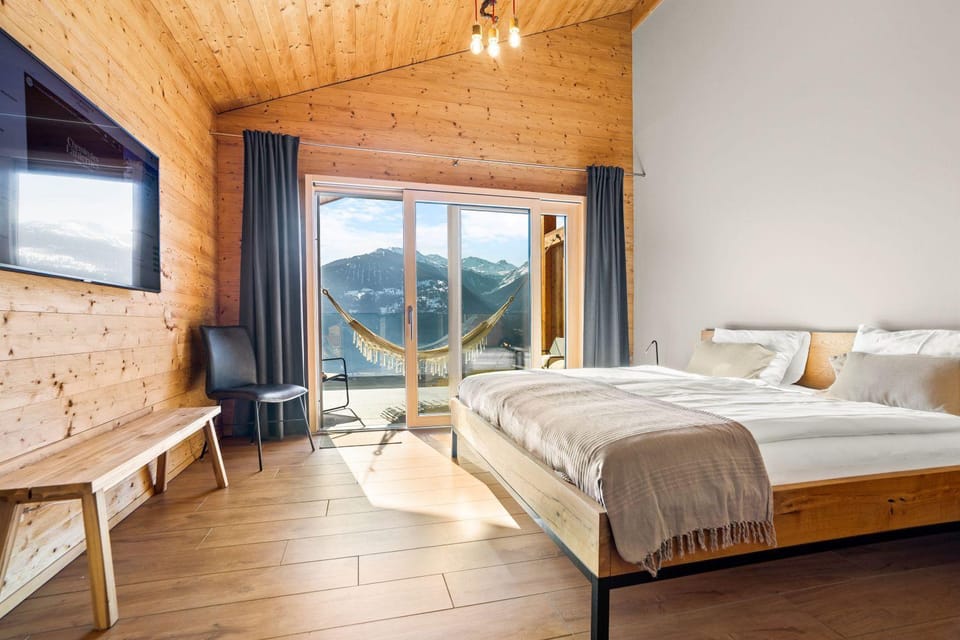 Bed, View (from property/room), Photo of the whole room, Bedroom