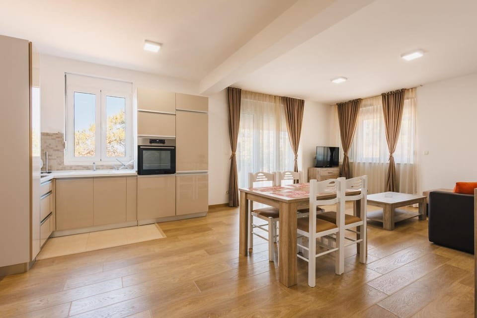 Chez Vous Apartment in Ulcinj