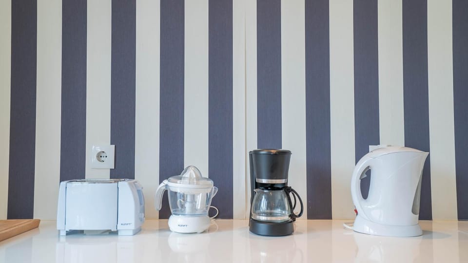 Coffee/tea facilities, Kitchen or kitchenette