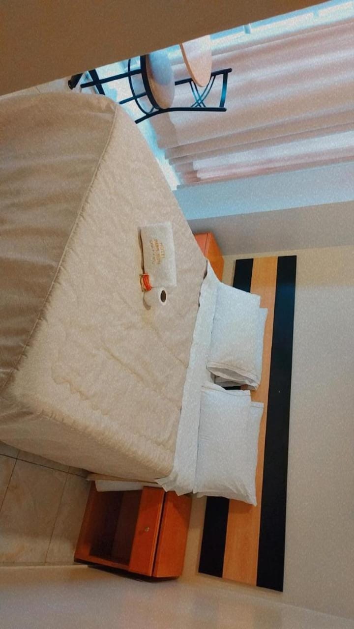 Hostal Parisuite Bed and Breakfast in Callao Region, Peru