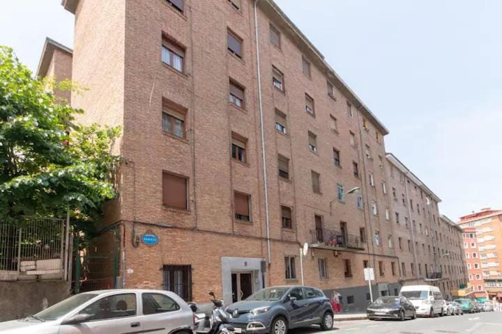 ACE Z12 Apartamento Céntrico Bilbao 3 Pax - Parking gratis Apartment in Bilbao
