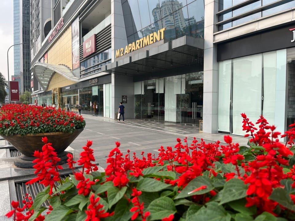 Vinhomes Metropolis Luxury Apartment 2 Br Apartment in Hanoi