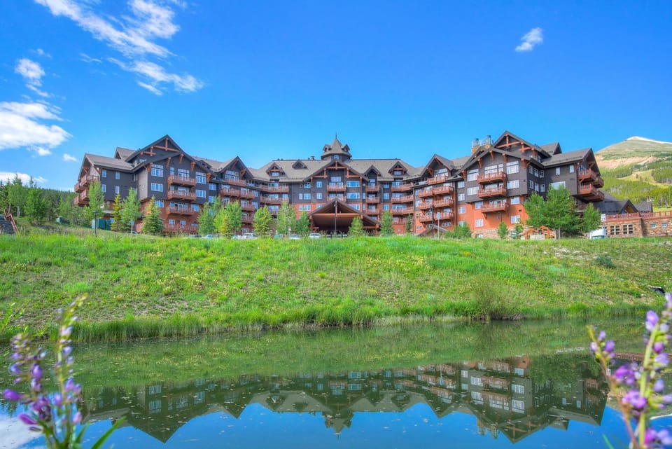 One Ski Hill Place, a RockResort, by Vail Resorts Resort in Breckenridge