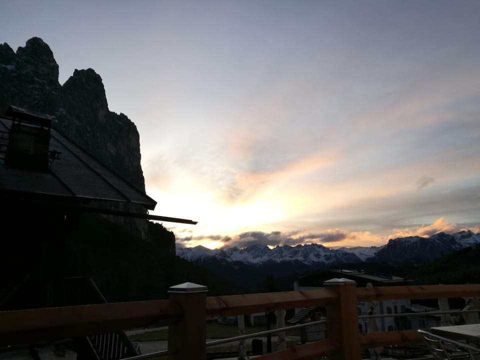 Natural landscape, Mountain view, Sunrise