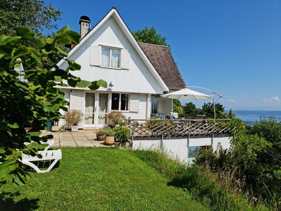 Property building, Garden, Balcony/Terrace