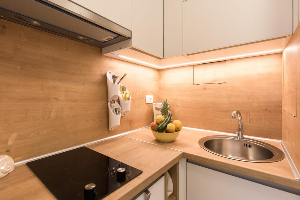 Kitchen or kitchenette