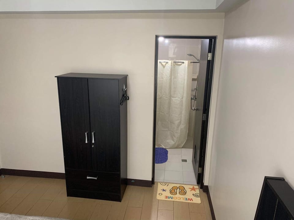 Cubao ManhattanHeights Unit 11A Tower B, 2BR Apartment in Pasig