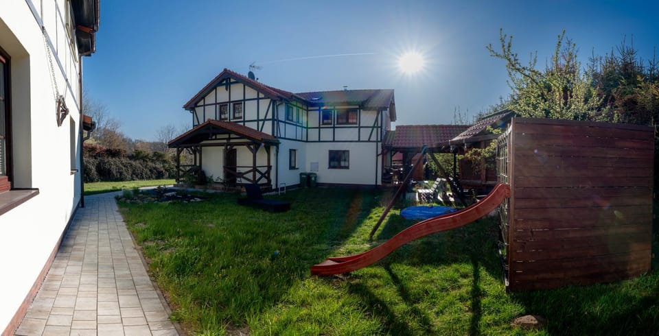 Property building, Garden, View (from property/room), Garden view, pet friendly