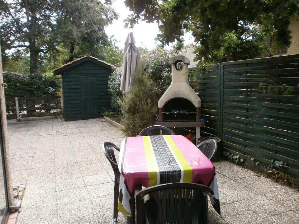 Petite maison proche océan Boulevard de l'amelie House in Soulac-sur-Mer