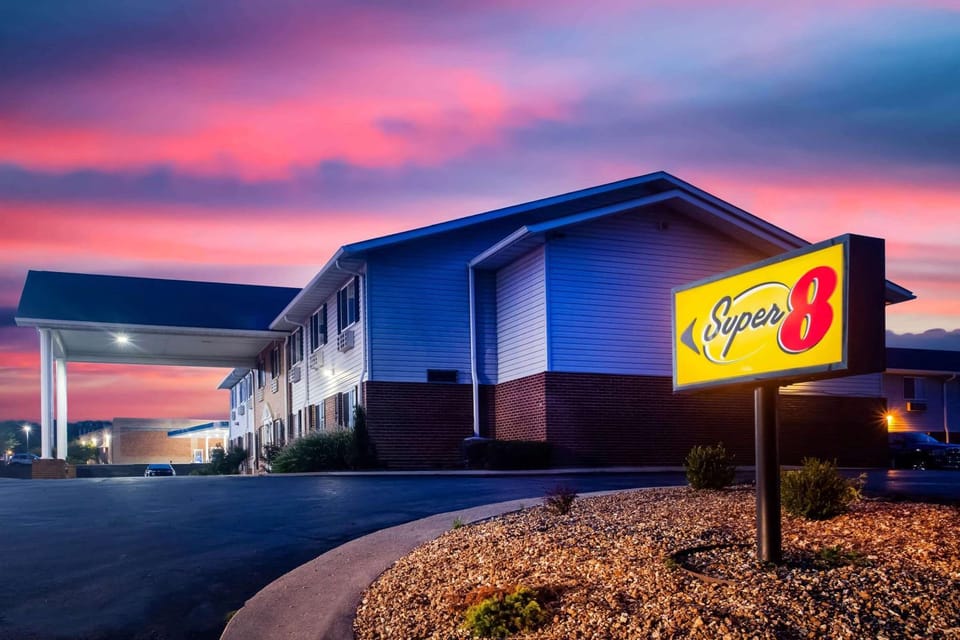 Property building, On site, Time of day, Sunset