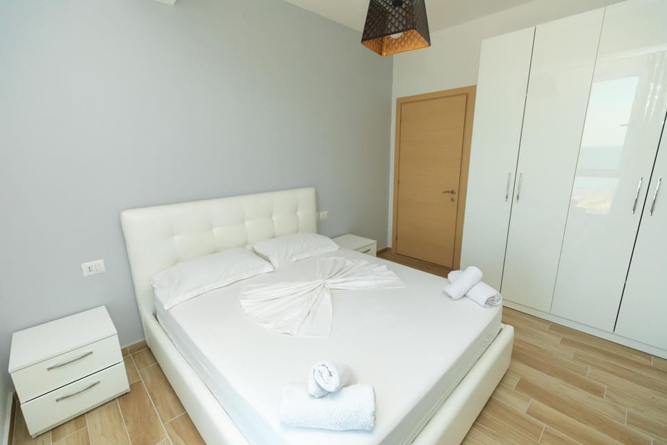 Bed, Photo of the whole room, Bedroom, towels, wardrobe