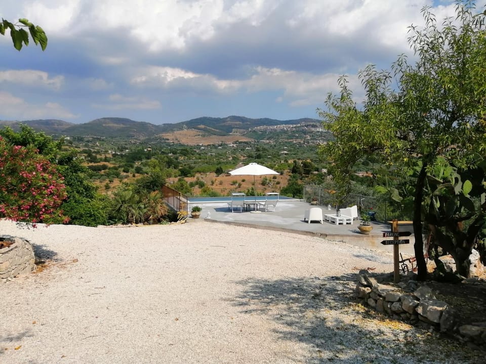 Garden, Swimming pool