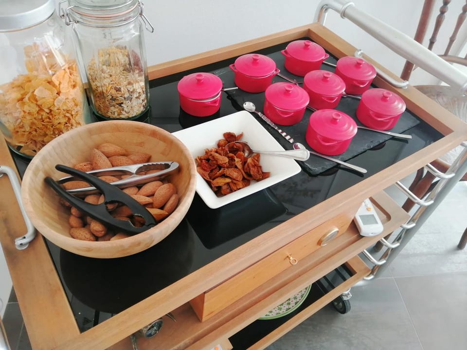 Breakfast, Buffet breakfast