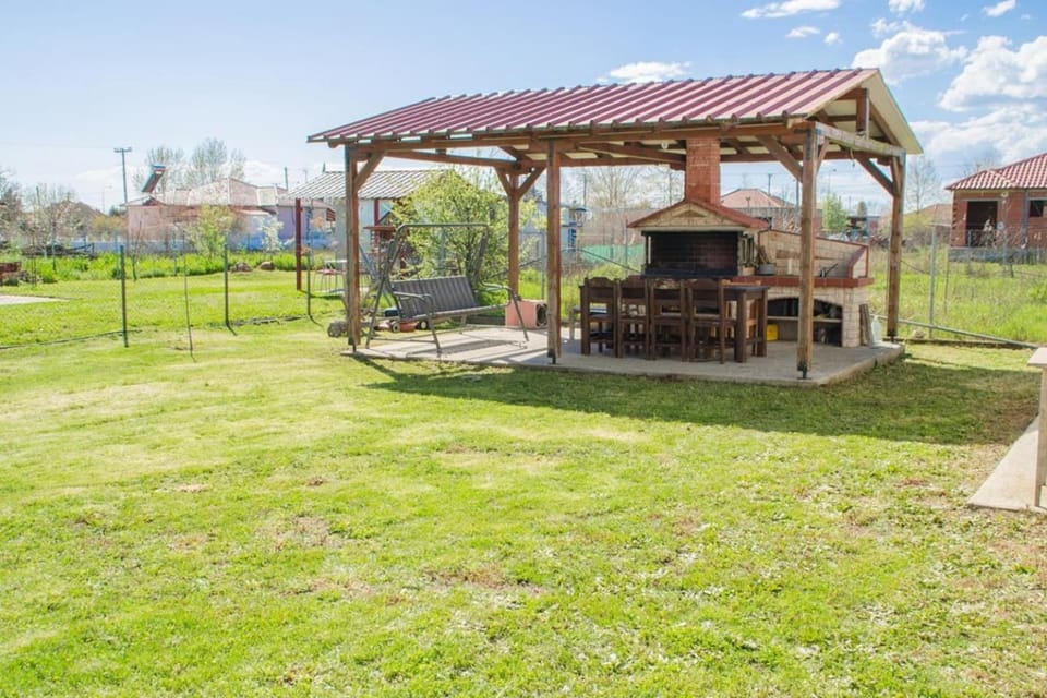 BBQ facilities, Garden