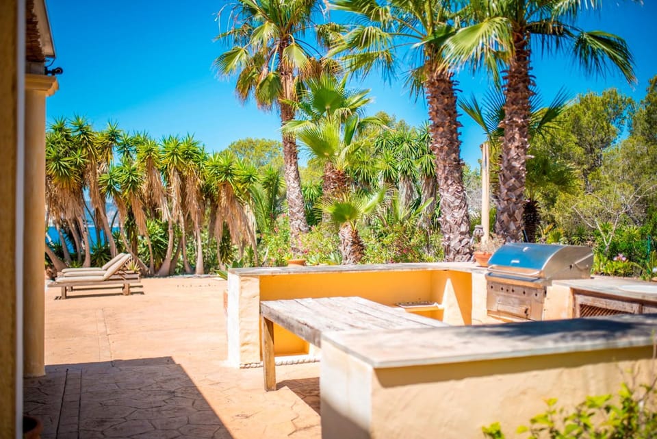 Villa vista al mar, Blue Marlin Villa in Ibiza