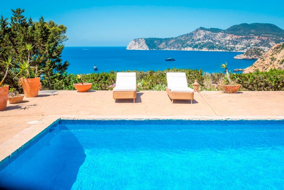 Villa vista al mar, Blue Marlin Villa in Ibiza