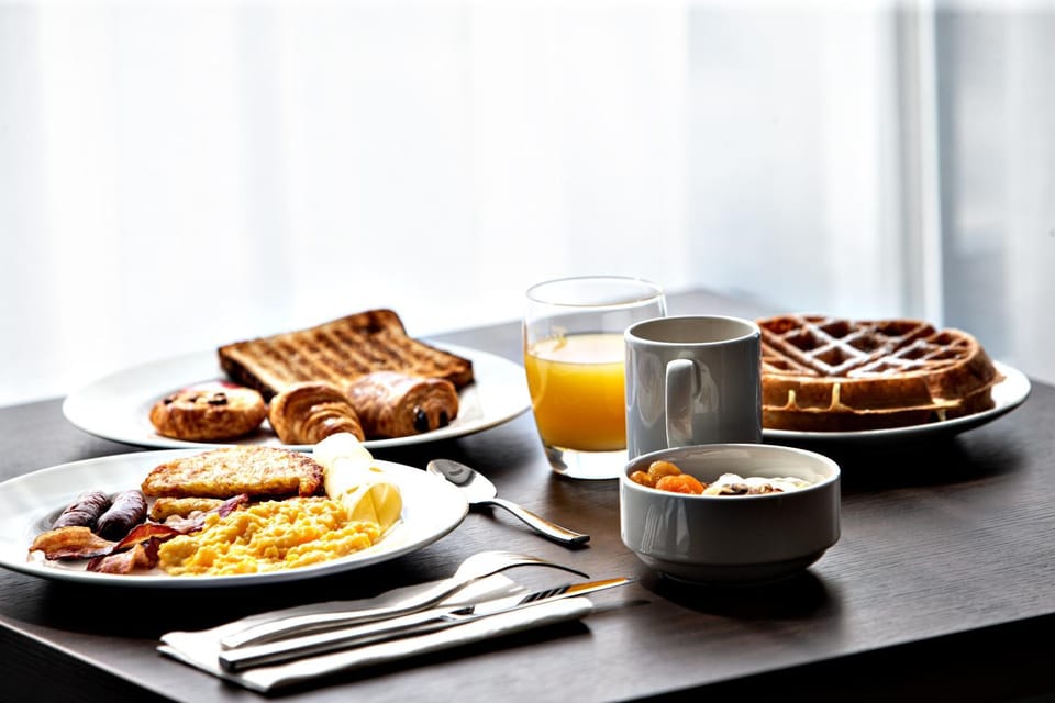 Food and drinks, Food, Breakfast, Continental breakfast