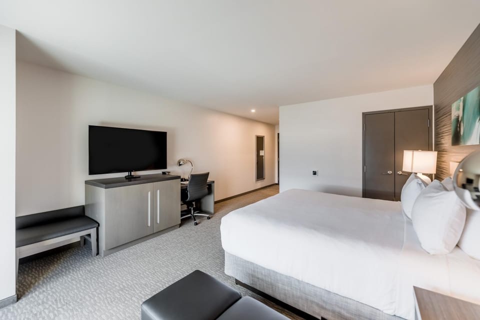 Bed, TV and multimedia