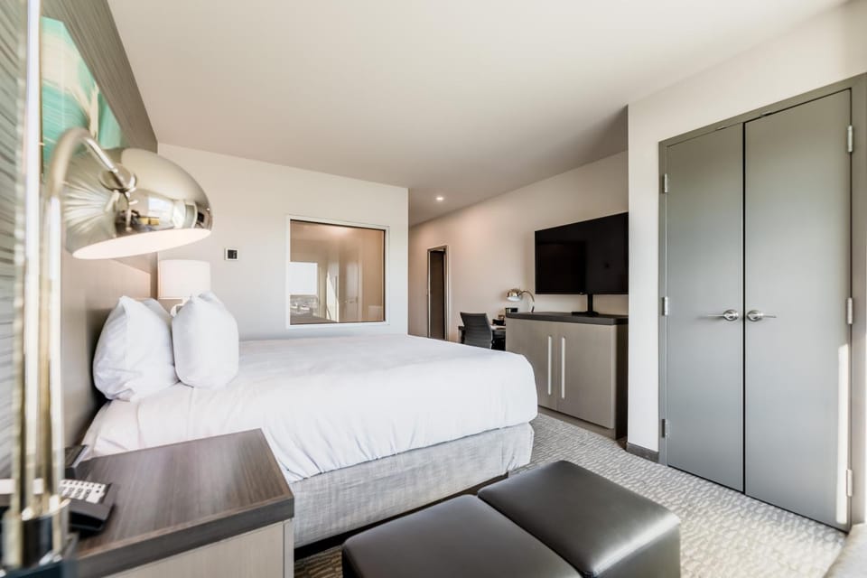 Bed, TV and multimedia