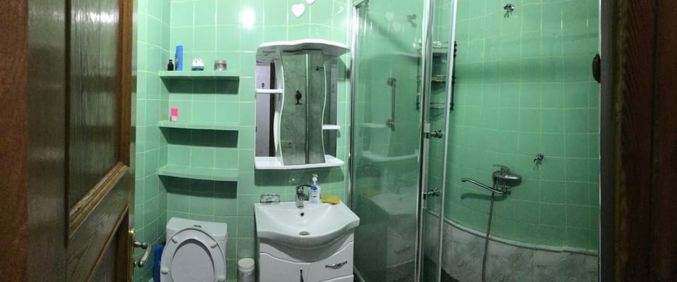 Shower, Toilet, Bathroom