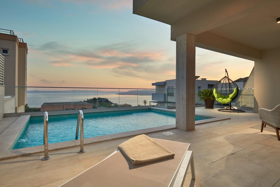 Pool view, Sea view, Swimming pool