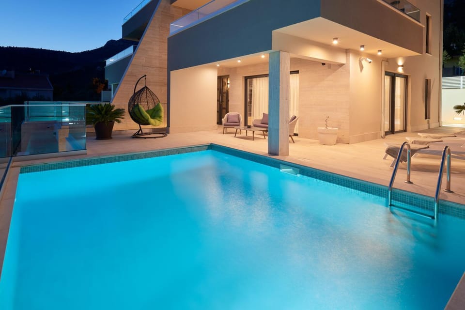 Night, Swimming pool