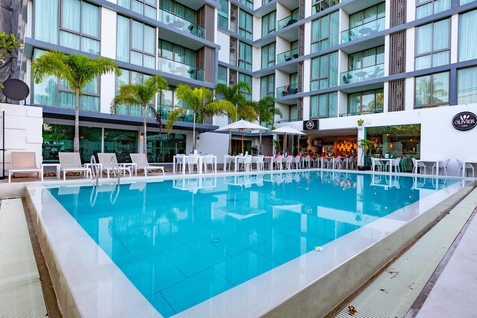 Property building, Swimming pool, Swimming pool