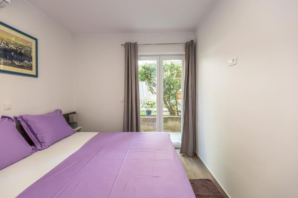 ACOUSTIC Apartment in Makarska