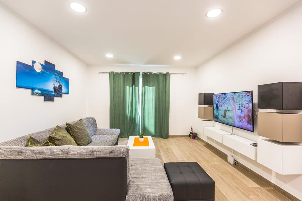 ACOUSTIC Apartment in Makarska