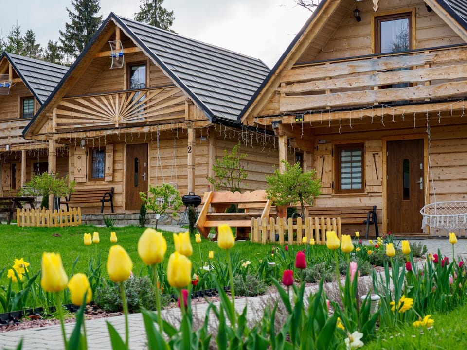 Property building, Spring, Day, Garden, Garden view