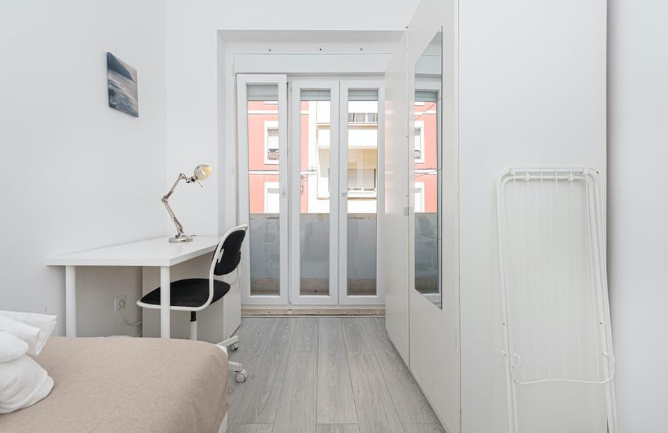HOUZE 7BR Apartment in Lisbon's Lapa District Apartment in Lisbon