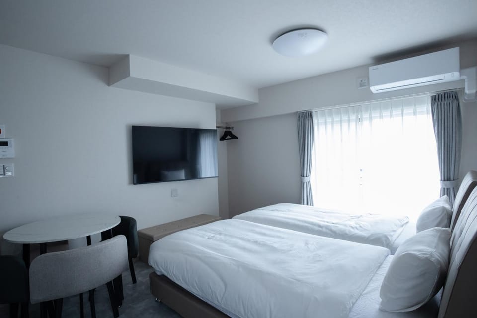Bed, TV and multimedia, Bedroom, storage, wardrobe, air conditioner