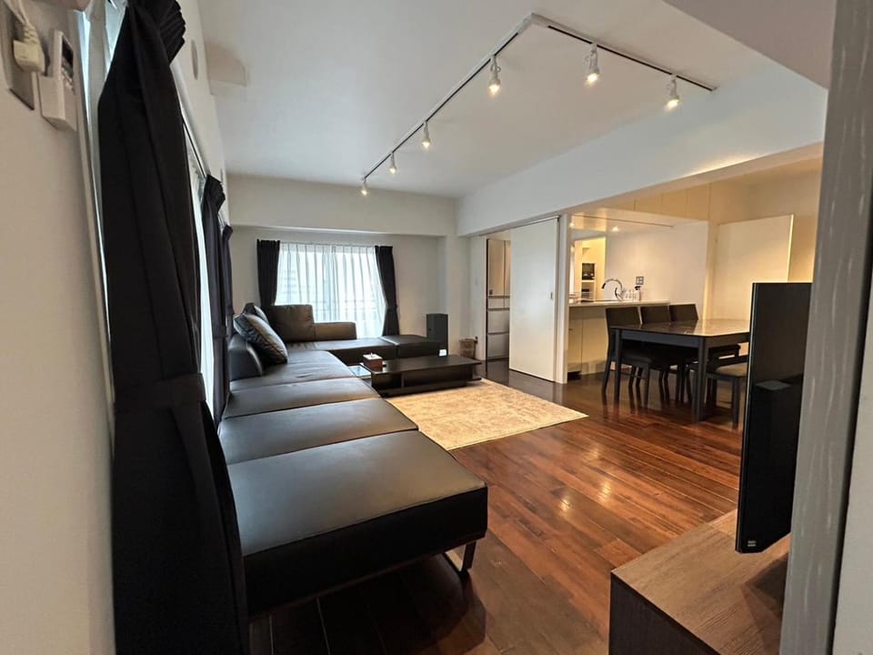 Living room, Photo of the whole room, Seating area, Dining area