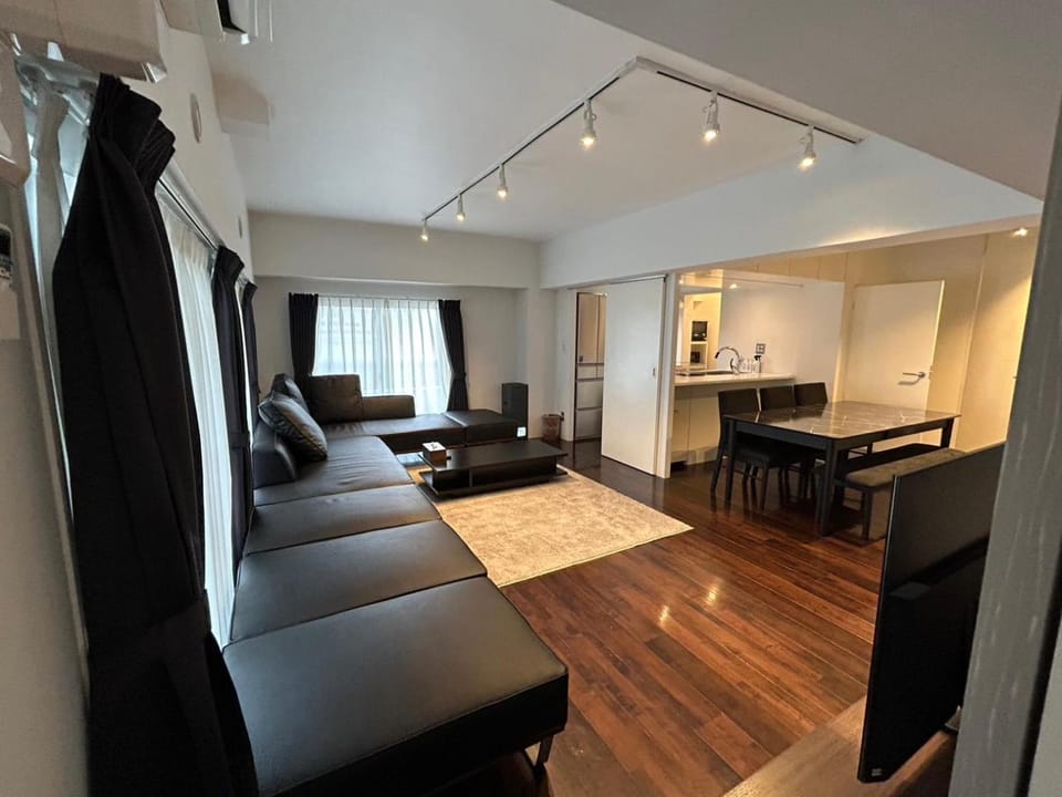 Living room, Photo of the whole room, Seating area